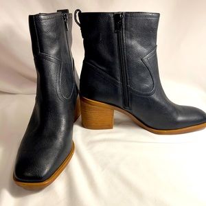 Brand New Zodiac “Lovie” Block Heel Boots